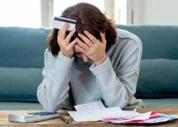 Crisis de deuda: para el 86,6% de los argentinos se necesitan dos o más empleos para llegar a fin de mes