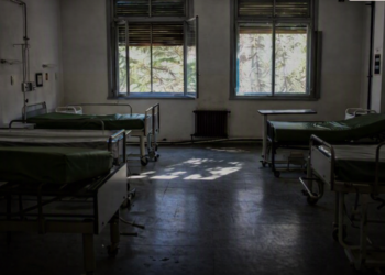 El Gobierno reglamentó el cobro de la atención médica a extranjeros no residentes