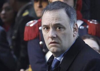 Adorni debe responder 20 preguntas por su patrimonio