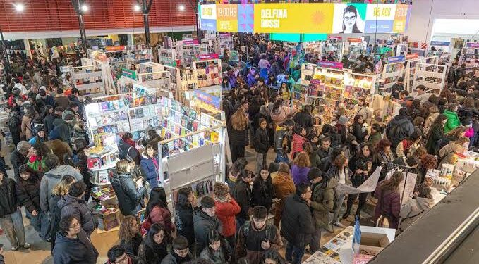 La Feria Internacional del Libro ofrece una maratón de actividades para disfrutar este sábado en Comodoro