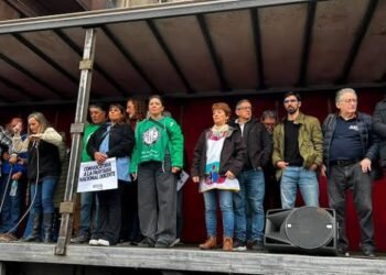 Huelga docente paraliza reinicio del ciclo escolar en gran parte de Argentina
