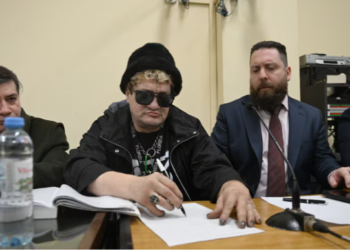 Pity Álvarez se quedó dormido en la primera audiencia del juicio por homicidio
