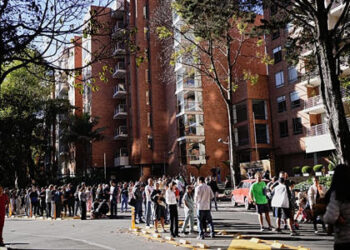 Colombia sufrió un Terremoto de 7,4 importantes daños en Bogotá, Medellín y Cali