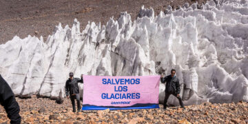 Greenpeace apeló el procesamiento de 12 activistas por protesta pacífica en defensa de los glaciares