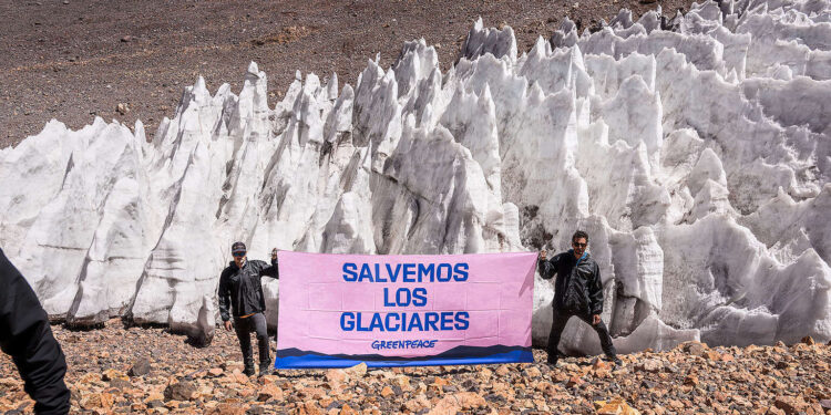 Greenpeace apeló el procesamiento de 12 activistas por protesta pacífica en defensa de los glaciares