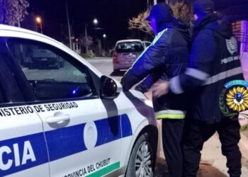 Detuvieron a un joven con dos pedidos de captura en Puerto Madryn
