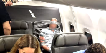 Pasajero ebrio desató caos en vuelo de American Airlines