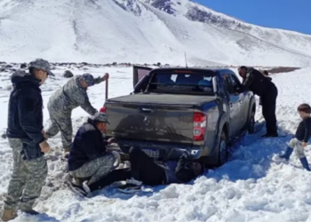 Una madre caminó 15 kilómetros en la nieve para salvar a su familia en Neuquén