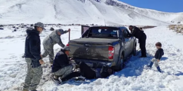 Una madre caminó 15 kilómetros en la nieve para salvar a su familia en Neuquén