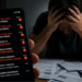 El hostigamiento de cobradores lleva al límite a los endeudados en Argentina