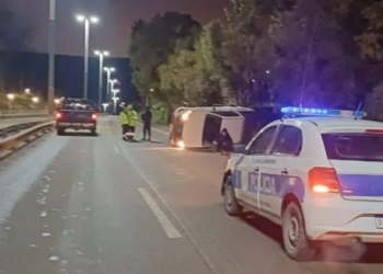 Camioneta perdió el control y cruzó de carril en zona norte de Comodoro