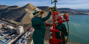 “El petróleo no era solamente trabajo”: el impacto social de la transición energética en Comodoro