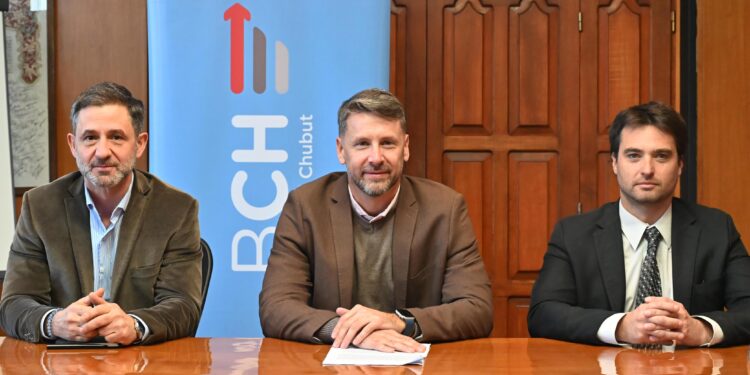 Un año de gracia, tasa del 25% y hasta 72 cuotas para refinanciar deudas de tarjetas de crédito con el Banco del Chubut