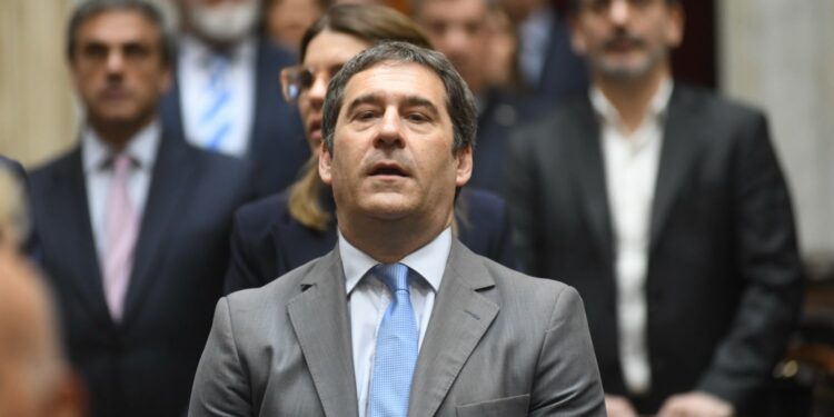 Luque reclamó medidas frente al endeudamiento de las familias y celebró el avance para tratar el tema en el Congreso