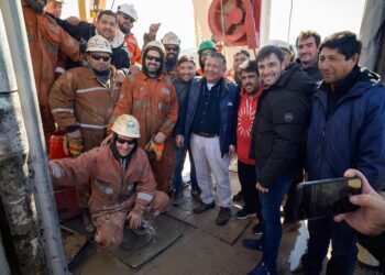 Torres destacó la «reactivación y la  proyección productiva de la industria hidrocarburífera»