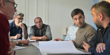 Torres firmó el decreto que destina lotes con servicios a familias damnificadas por el derrumbe del Cerro Hermitte