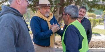Macharashvili recorrió la obra de mejoramiento integral del playón deportivo ubicado frente a Las Torres