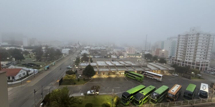 Domingo con niebla y lluvias
