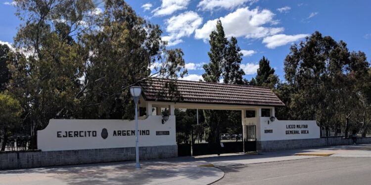 Reconocimiento legislativo por los 60 años del Liceo Militar General Roca