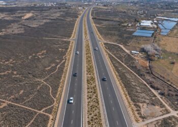 Torres encabezó junto a Merino y Biss la apertura de sobres para la Autovía Rawson-Trelew