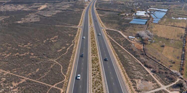 Torres encabezó junto a Merino y Biss la apertura de sobres para la Autovía Rawson-Trelew