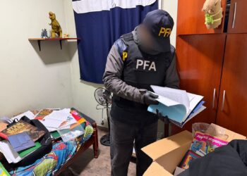 Planificaba un tiroteo escolar y lo detectaron por una charla con ChatGPT