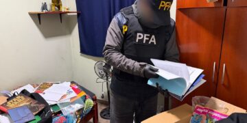 Planificaba un tiroteo escolar y lo detectaron por una charla con ChatGPT