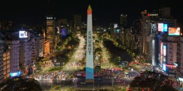 El Obelisco se iluminó de  Chubut