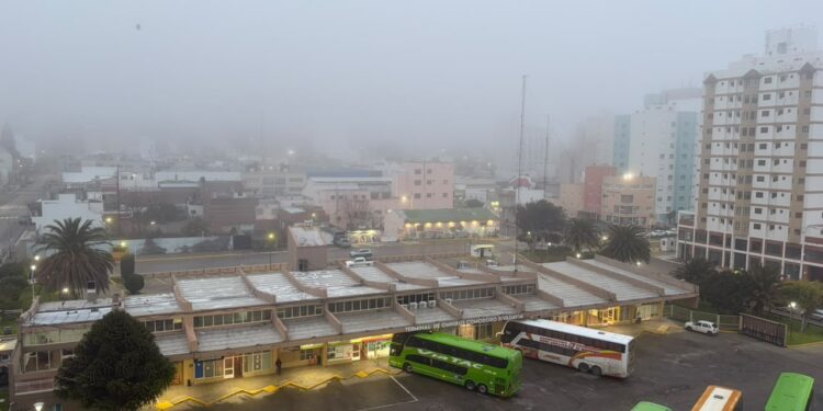 Comodoro arranca la semana bajo la lluvia: rige alerta amarilla y la máxima será de 9°C
