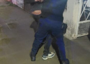 Sarmiento: detuvieron a tres personas acusadas de intentar robar en una vivienda en construcción