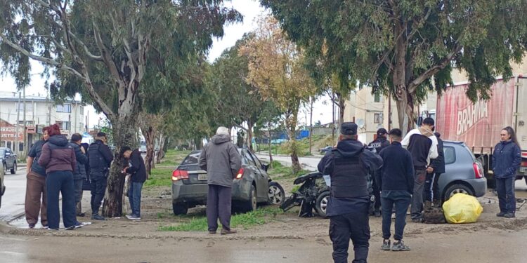 Choque en avenida Chile y Ramón Reina: uno de los conductores no tenía licencia