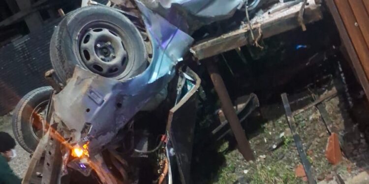 Tragedia en la curva a la atura de Jumbo: un vuelco dejó un fallecido y dos heridos