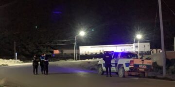 Peatón falleció atropellado en el camino Roque González y aún no logran identificarlo