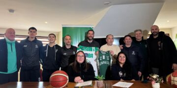 Gimnasia y Emba de Puerto Aysén sellan un acuerdo para potenciar el básquet patagónico