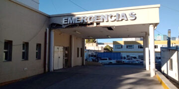 Tragedia en la Costanera: murió una mujer de 78 años tras ser rescatada del mar
