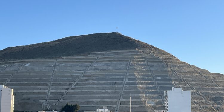 Sábado despejado y frío en Comodoro