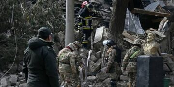 Suben a 6 los muertos por explosión en cuartel militar en Bolivia y hay 11 desparecidos