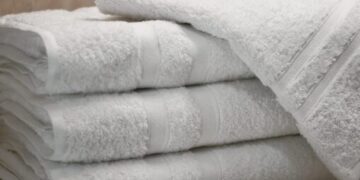 El secreto de los hoteles para mantener las toallas suaves