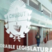 Chubut aprobó una ley que limita los descuentos salariales y protege los ingresos de trabajadores y jubilados