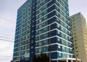 Un niño cayó del quinto piso de Las Torres