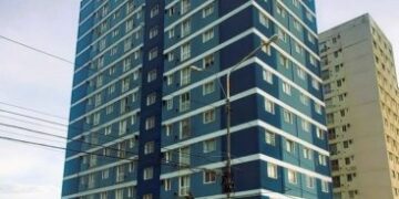 Un niño cayó del quinto piso de Las Torres