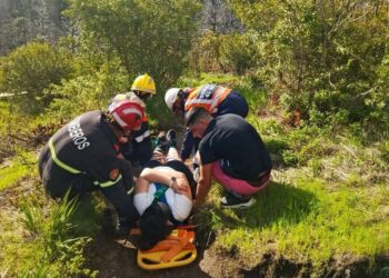 Una senderista es rescatada tras una caída cerca de la Catarata Corbata Blanca