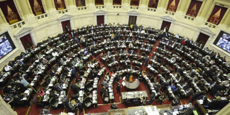La oposición aseguró que el Gobierno deberá votar contra su propio DNU y la Ley de Tierras