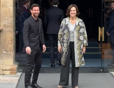Messi llegó a Oviedo para recibir el Premio Princesa de Asturias de los Deportes