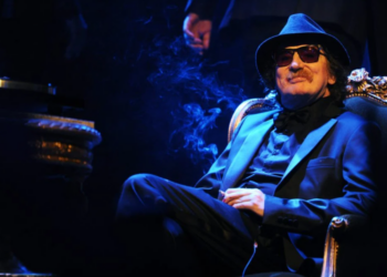 A los 75 años, Charly García volvió a recibir el cariño de sus fanáticos en una multitudinaria vigilia
