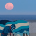 La Luna llena cautivó a los comodorenses con una imagen imponente
