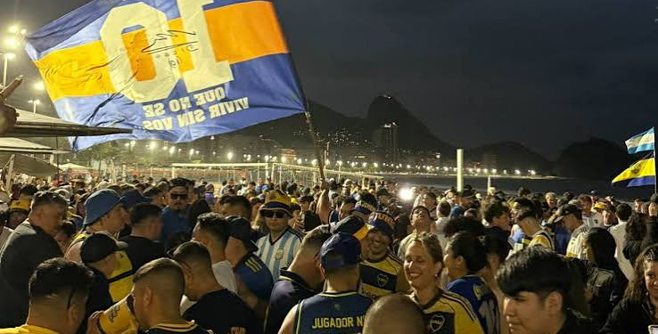 Boca trasladó su fiesta a Copacabana en la previa de la semifinal ante Vasco da Gama
