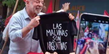 Milei llorando en París, Brasil decide el futuro de América