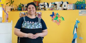 Antonella asistió al Jardín Maternal Evita y hoy cocina a los niños con amor, cuidado y conciencia