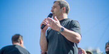 Luque convocó a un “peronismo unido que escuche a la gente que la está pasando mal” para recuperar el país y la provincia